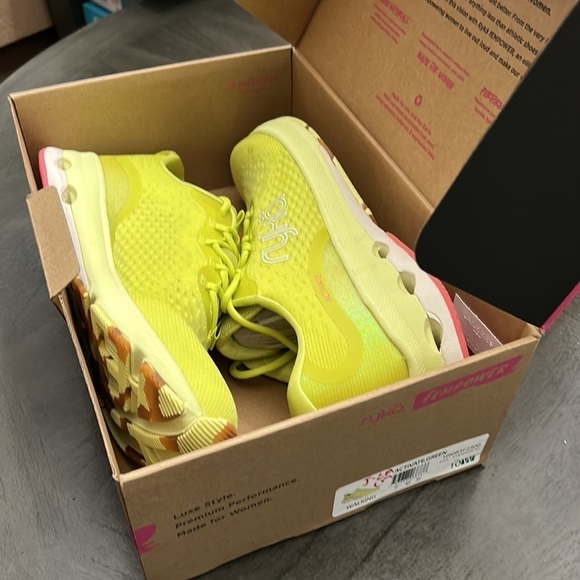 Ryka Activate Light Running (WIDE) - Picture 2 of 13